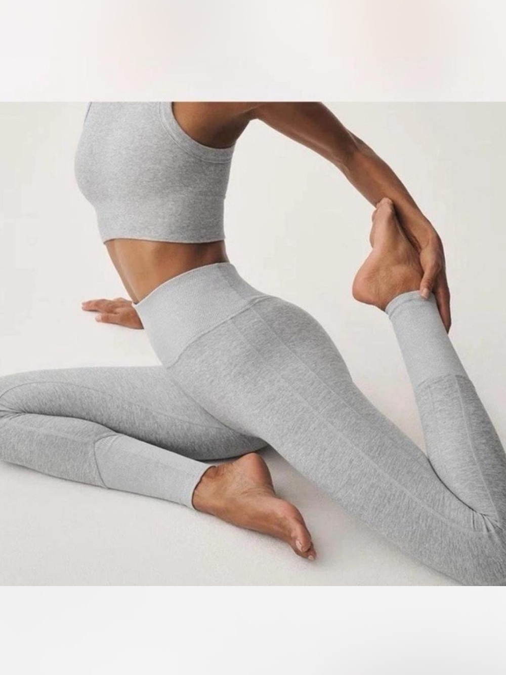 Alo Yoga High-Waist Alosoft Lounge Leggings Athletic Heather Grey Ribbed S